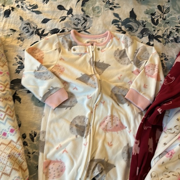 5pc Footie Zip-up Pajama bundle -Sz 24m - Picture 4 of 9